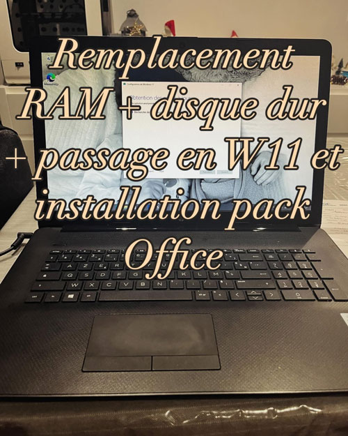 Ordinateur portable avec une présentation de sa mise à niveau